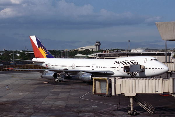 PHILIPPINES BOEING 747 200 MNL RF 280 2.jpg