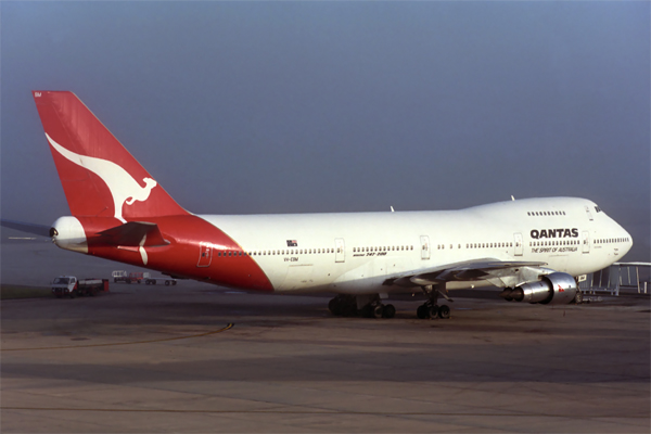 QANTAS BOEING 747 200 MEL 290 4.jpg