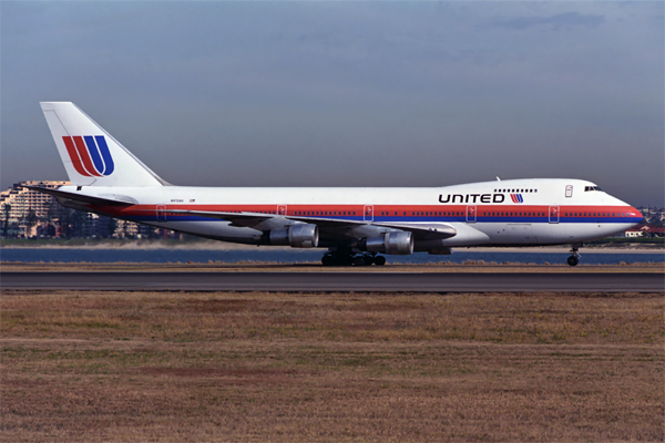 UNITED BOEING 747 200 SYD RF 295 3.jpg