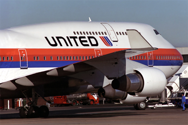 UNITED BOEING 747 400 MEL RF 290 16.jpg