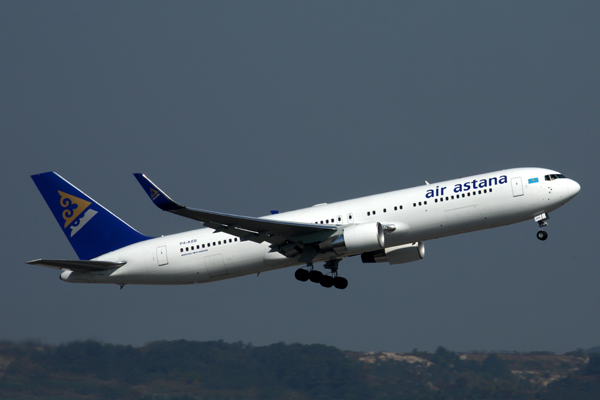 AIR ASTANA BOEING 767 300 ICN RF 5K5A0012.jpg