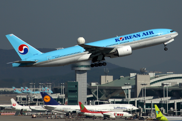 KOREAN AIR BOEING 777 200 ICN RF 5K5A0069.jpg