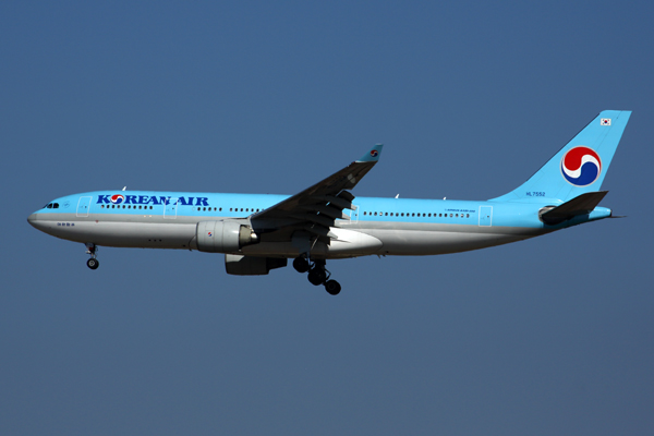 KOREAN AIR AIRBUS A330 200 ICN RF 52K5A0637.jpg