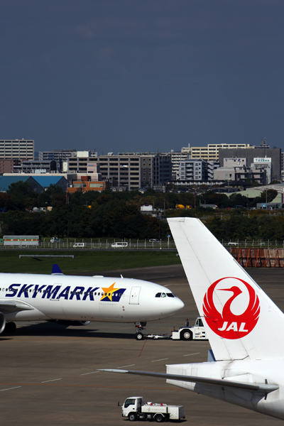 SKYMARK JAPAN AIRLINES AIRCRAFT FUK RF5K5A0988.jpg