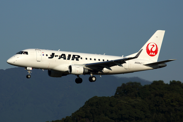 J AIR EMBRAER 170 FUK RF 5K5A1211.jpg