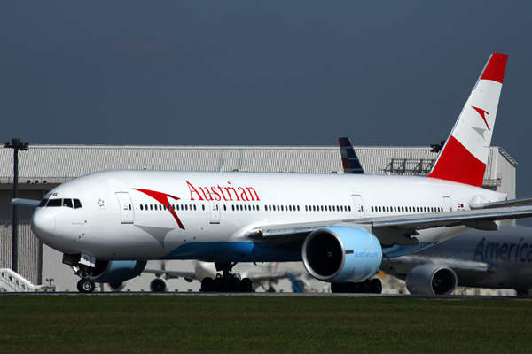 AUSTRIAN BOEING 777 200 NRT RF 5K5A1383.jpg