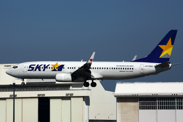 SKYMARK BOEING 737 800 NRT RF 5K5A1468.jpg