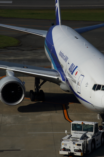 ANA BOEING 777 200 FUK RF 5K5A0896.jpg