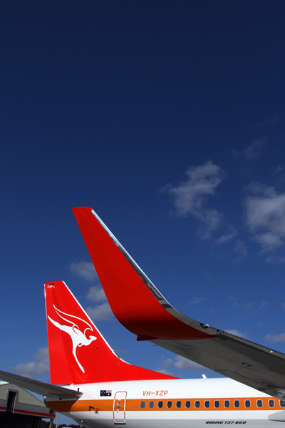 QANTAS BOEING 737 800 SYD RF IMG_9976.jpg