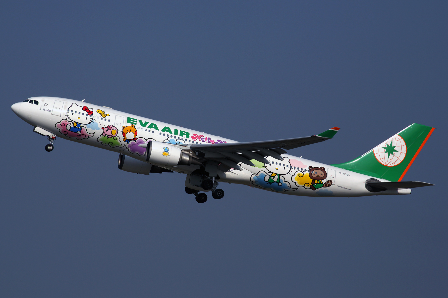 EVA AIR AIRBUS A330 200 TPE RF 5K5A5628.jpg