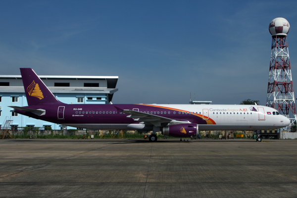 CAMBODIA ANGKOR AIR AIRBUS A321 SGN RF IMG_0065.jpg