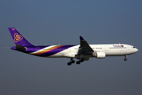 THAI AIRBUS A330 300 BKK RF 5K5A5364.jpg