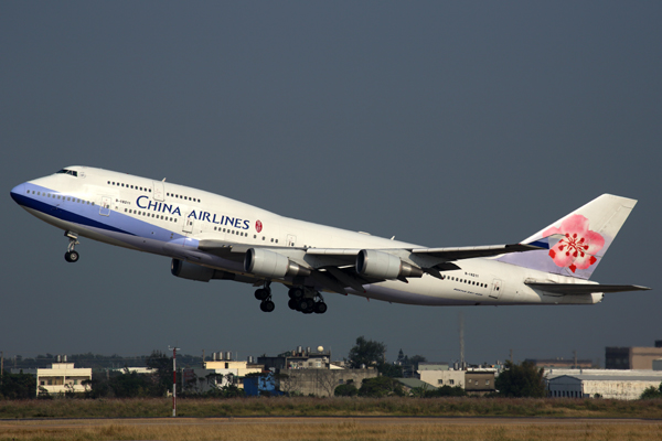 CHINA AIRLINES BOEING 747 400 TPE RF 5K5A5637.jpg