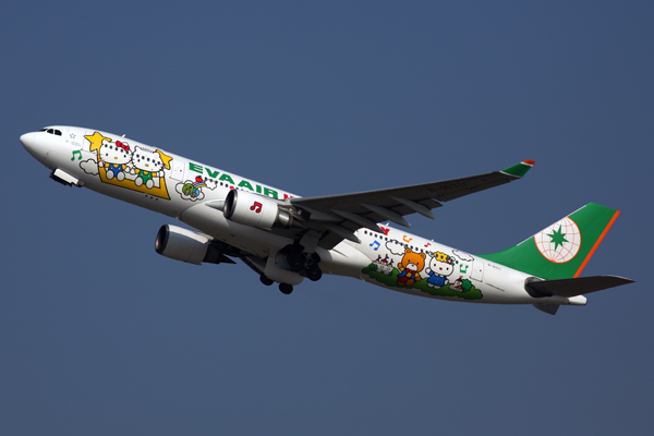 EVA AIR AIRBUS A330 200 TPE RF 5K5A5659.jpg