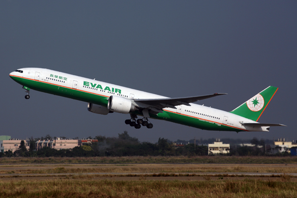 EVA AIR BOEING 777 300ER TPE RF 5K5A5654.jpg