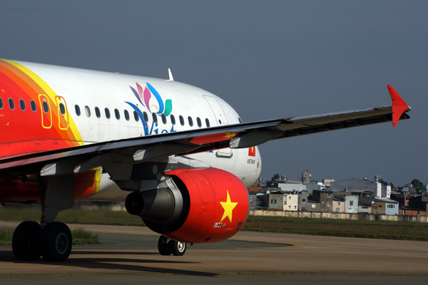 VIETJET AIR AIRBUS A320 RF 5K5A5896.jpg