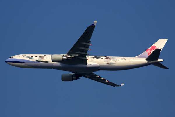 CHINA AIRLINES AIRBUS A330 300 TPE RF 5K5A5566.jpg