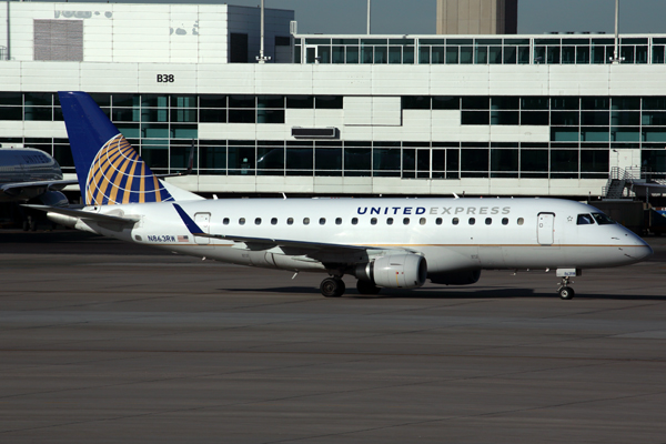 UNITED EXPRESS EMBRAER 175 DEN RF 5K5A6843.jpg