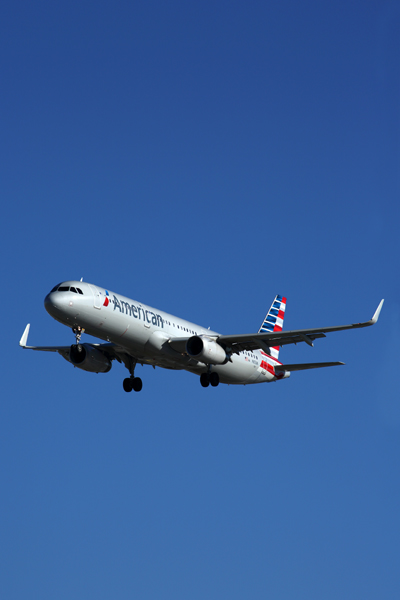 AMERICAN AIRBUS A321 LAX RF 5K5A7164.jpg