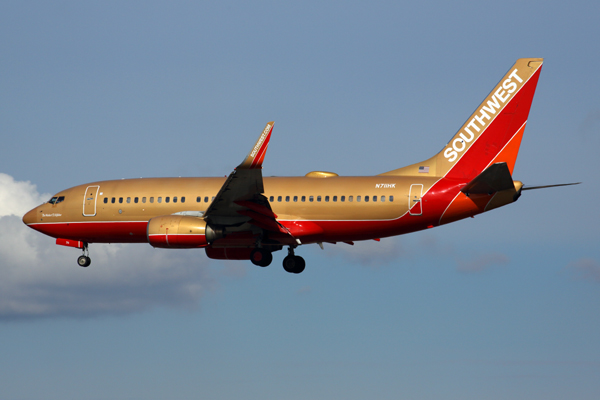 SOUTHWEST BOEING 737 700 LAX  RF 5K5A8070.jpg