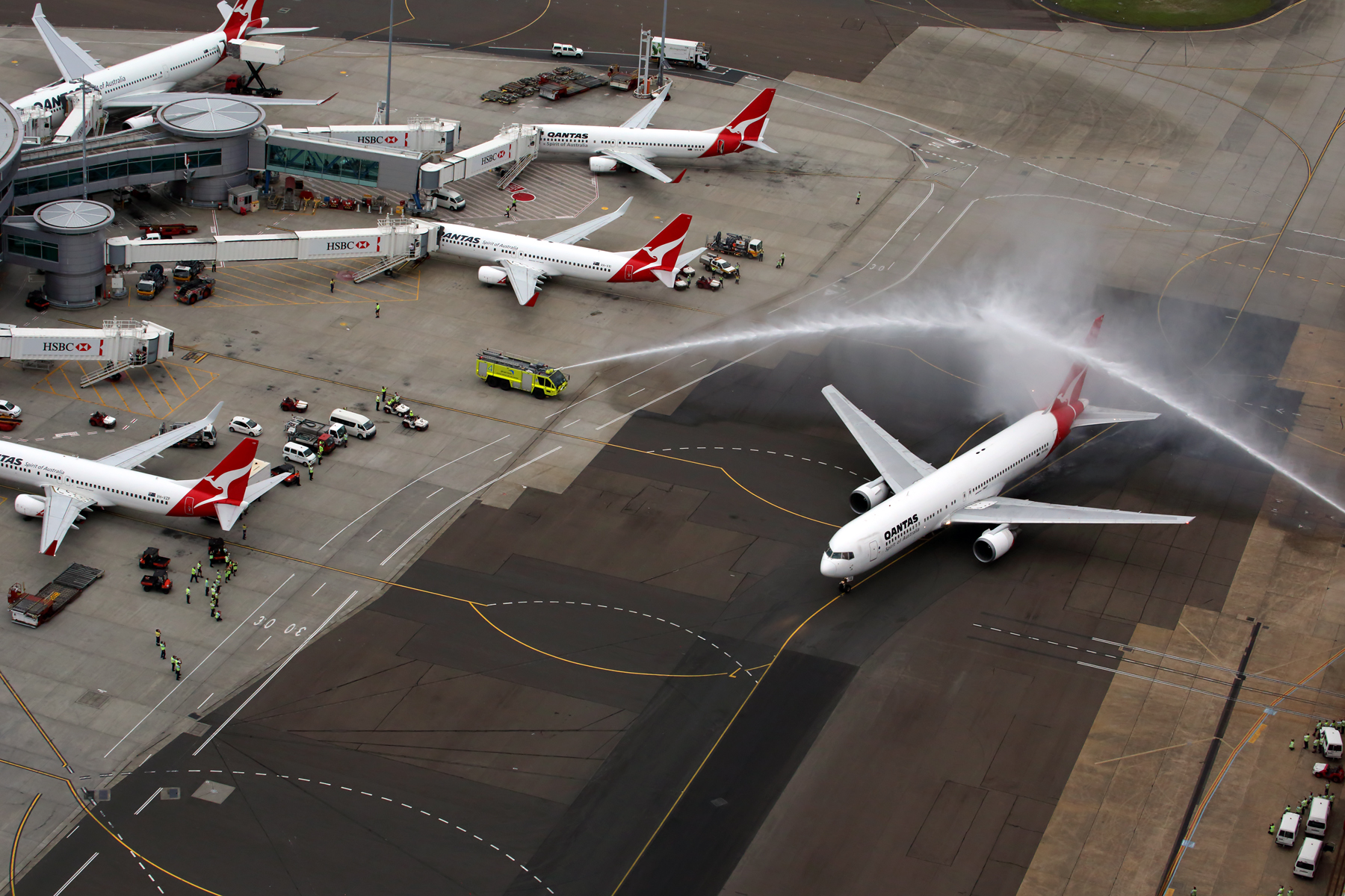 QANTAS BOEING 767 300 SYD RF 5K5A9270.jpg