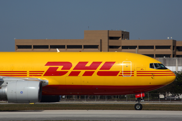 DHL BOEING 767 200F MIA RF 5K5A8756.jpg