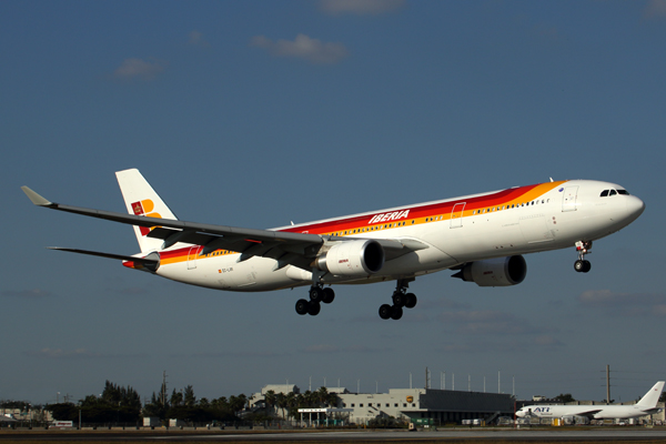 IBERIA AIRBUS A330 300 MIA RF 5K5A8863.jpg