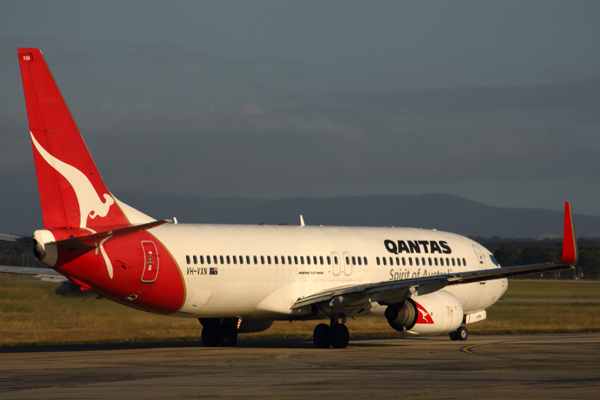 QANTAS BOEING 737 800 MEL RF 5K5A9057.jpg