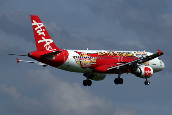 AIR ASIA AIRBUS A320 PEN RF 5K5A9436.jpg