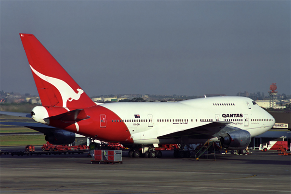 QANTAS BOEING 747SP SYD RF 383 22.jpg