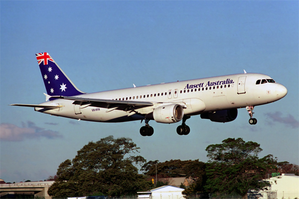 ANSETT AUSTRALIA AIRBUS A320 SYD RF 404 35.jpg