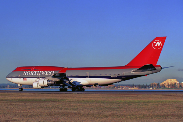 NORTHWEST BOEING 747 400 SYD RF 414 25.jpg