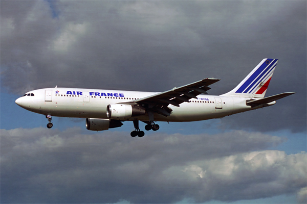 AIR FRANCE AIRBUS A300 LHR RF 459 34.jpg