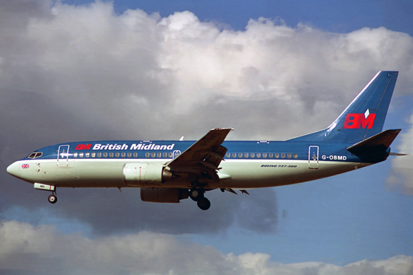 BRITISH MIDLAND BOEING 737 300 LHR RF 459 27.jpg