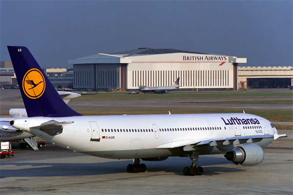 LUFTHANSA AIRBUS A300 600R LHR RF 461 21.jpg