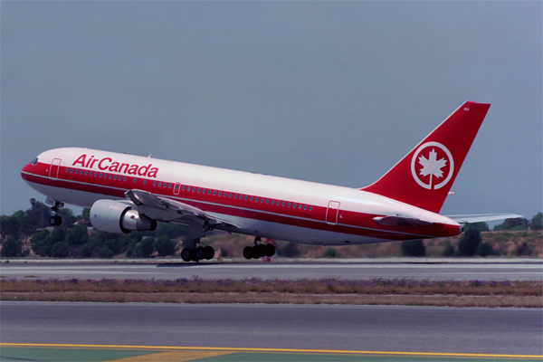 AIR CANADA BOEING 767 200 LAX RF 501 7.jpg