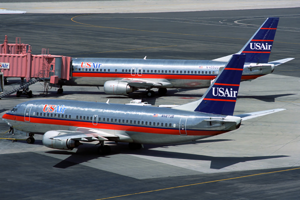 USAIR BOEING 737S LAS RF 515 12.jpg