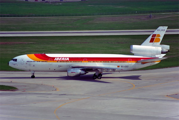 IBERIA DC10 30 YYZ RF 542 30.jpg