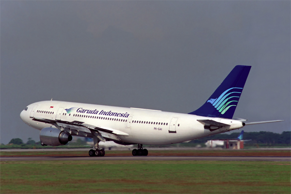 GARUDA INDONESIA AIRBUS A300 CGK RF 563 28.jpg