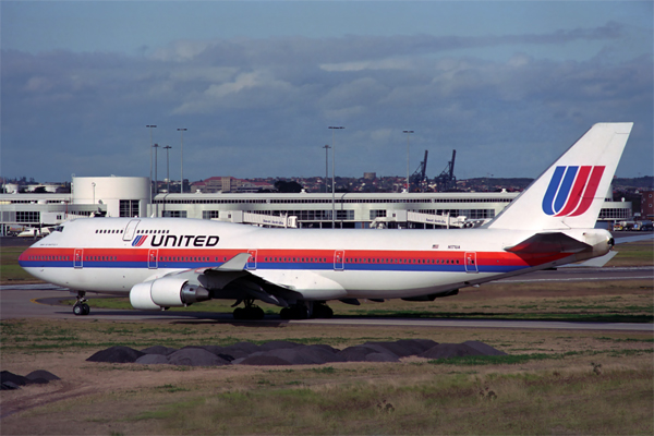 UNITED BOEING 747 400 SYD RF 569 31.jpg