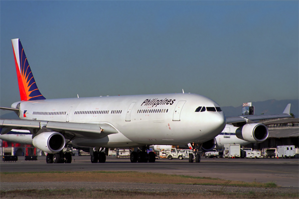 PHILIPPINES AIRBUS A340 300 LAX RF 1506 20.jpg