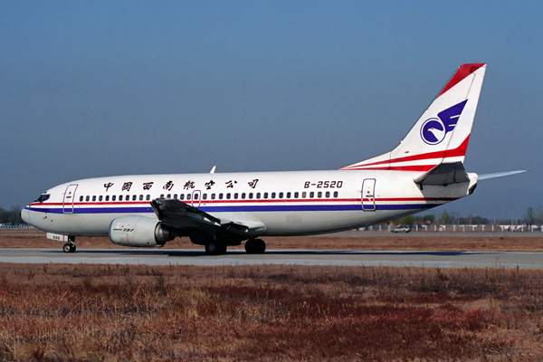 CHINA SOUTHWEST BOEING 737 300 BJS RF 599 21.jpg