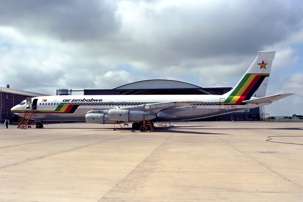 AIR ZIMBABWE BOEING 707 HRE RF 613 5.jpg