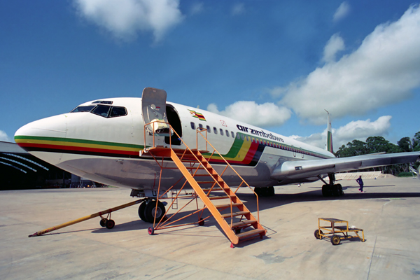 AIR ZIMBABWE BOEING 707 HRE RF 613 15.jpg