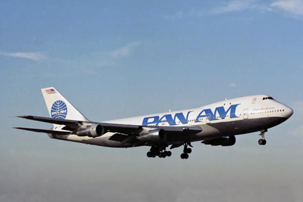 PANAM BOEING 747 100 JFK RF 327 36.jpg