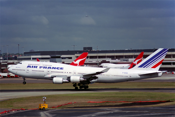 AIR FRANCE BOEING 747 400M SYD RF 743 15.jpg