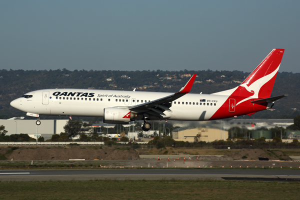 QANTAS BOEING 737 800 PER RF 5K5A0193.jpg