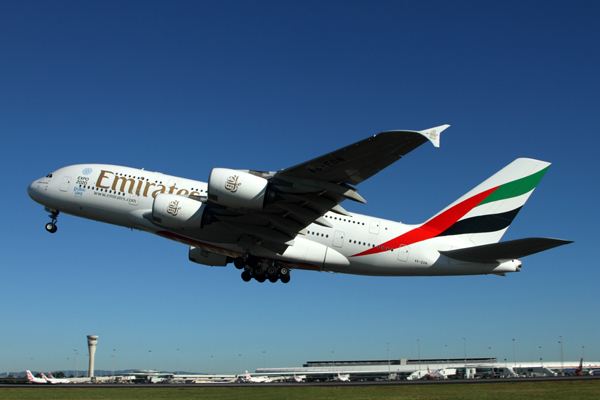 EMIRATES AIRBUS A380 BNE RF IMG_8117.jpg