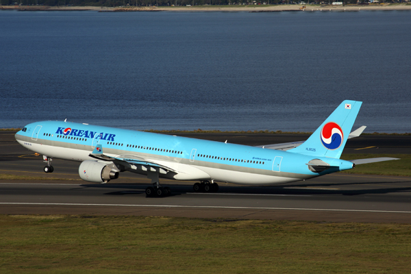 KOREAN AIR AIRBUS A330 300 SYD RF 5K5A0942.jpg