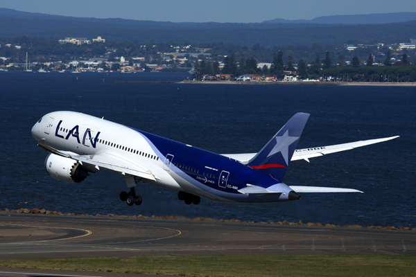 LAN BOEING 787 8 SYD RF 5K5A1224.jpg